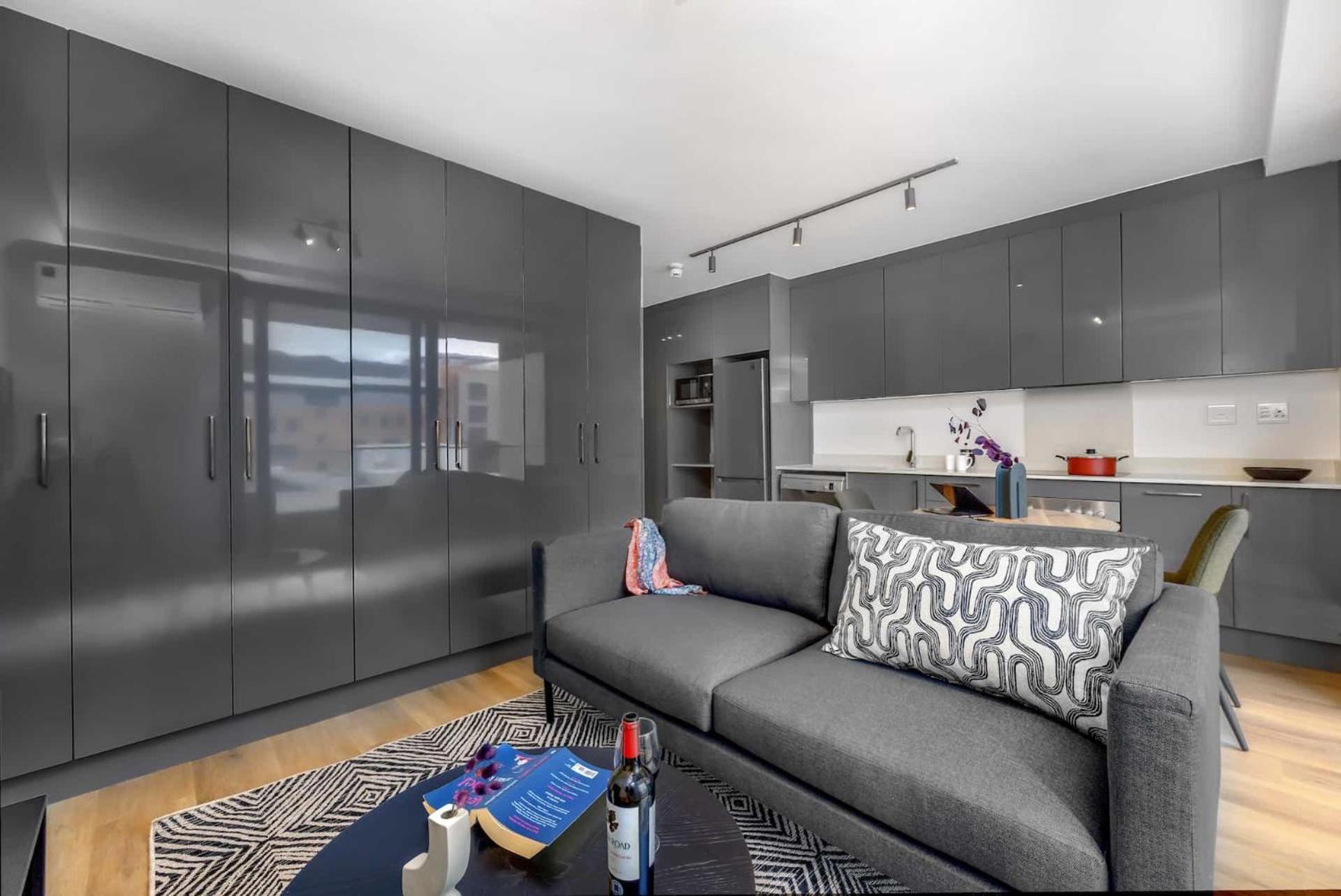 Newlands Peak Apartment